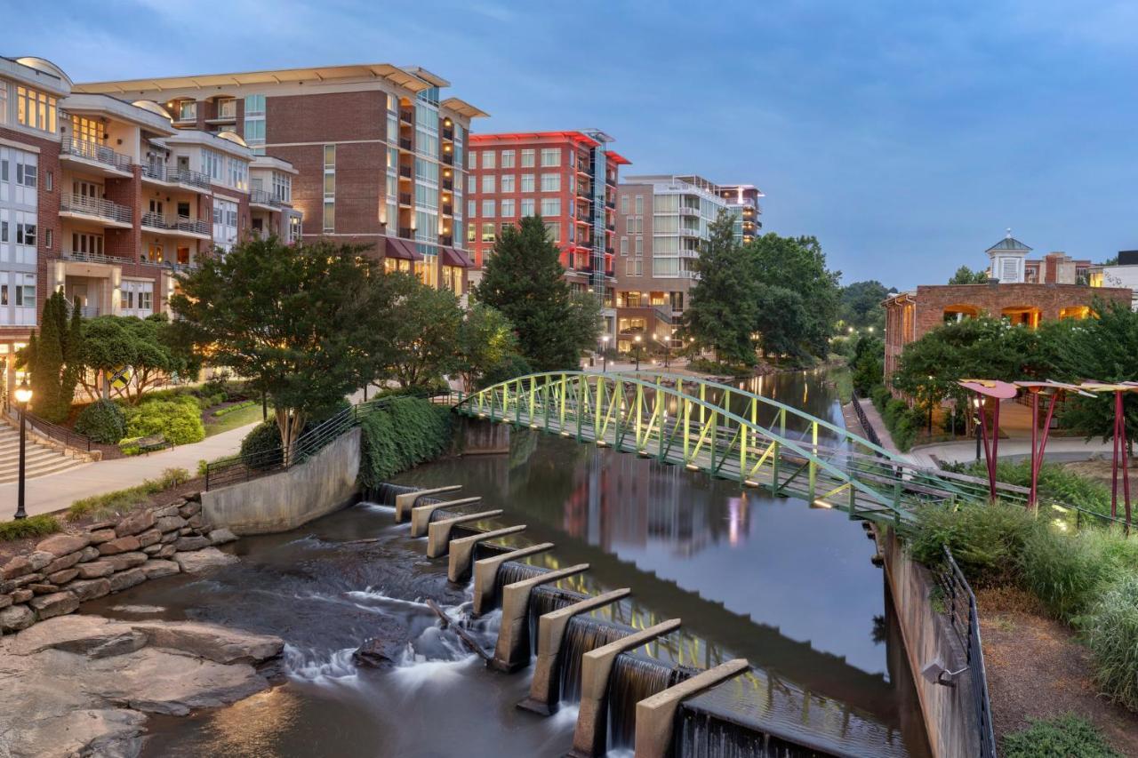 Holiday Inn Express & Suites Greenville-Downtown By Ihg Exterior photo