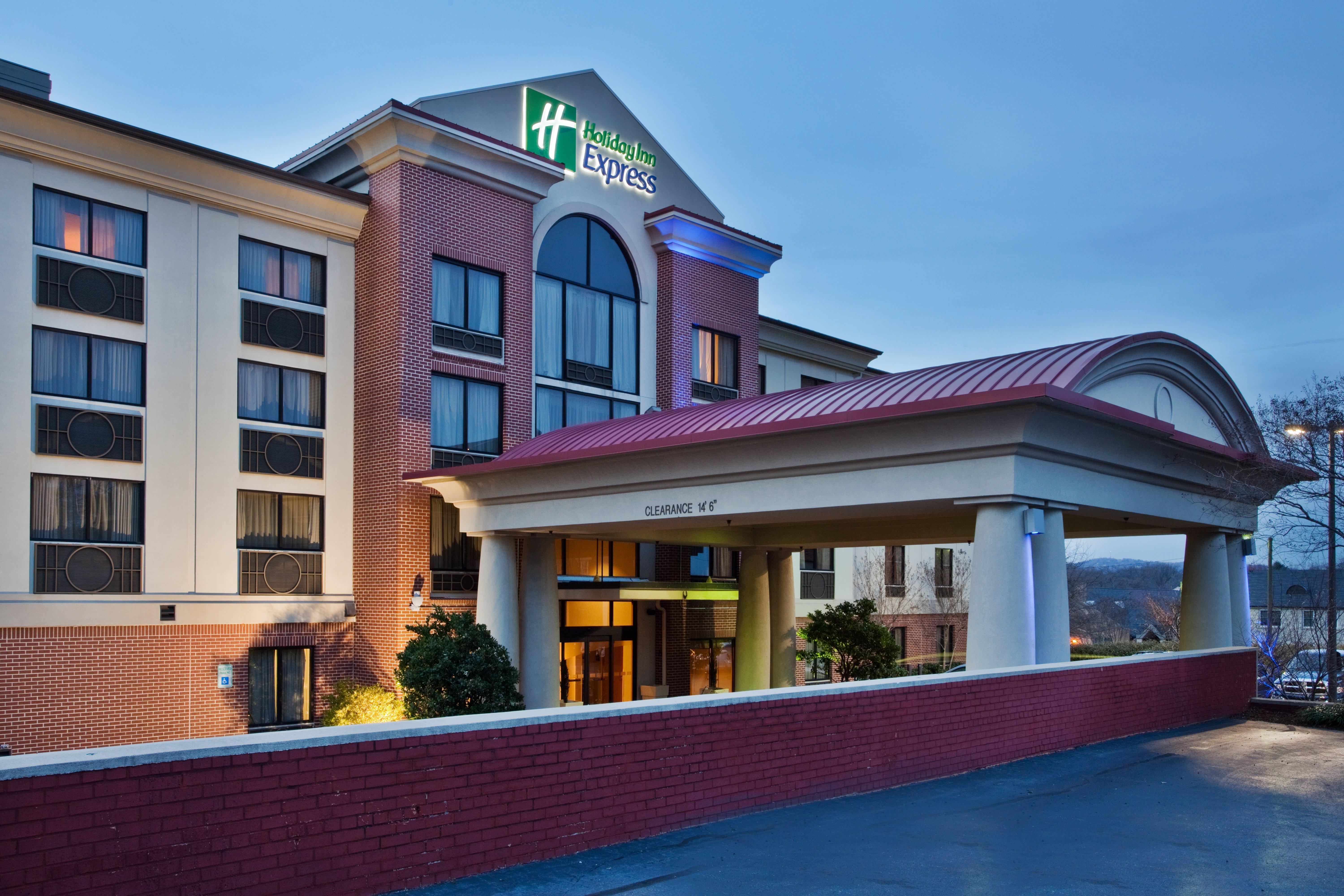 Holiday Inn Express & Suites Greenville-Downtown By Ihg Exterior photo
