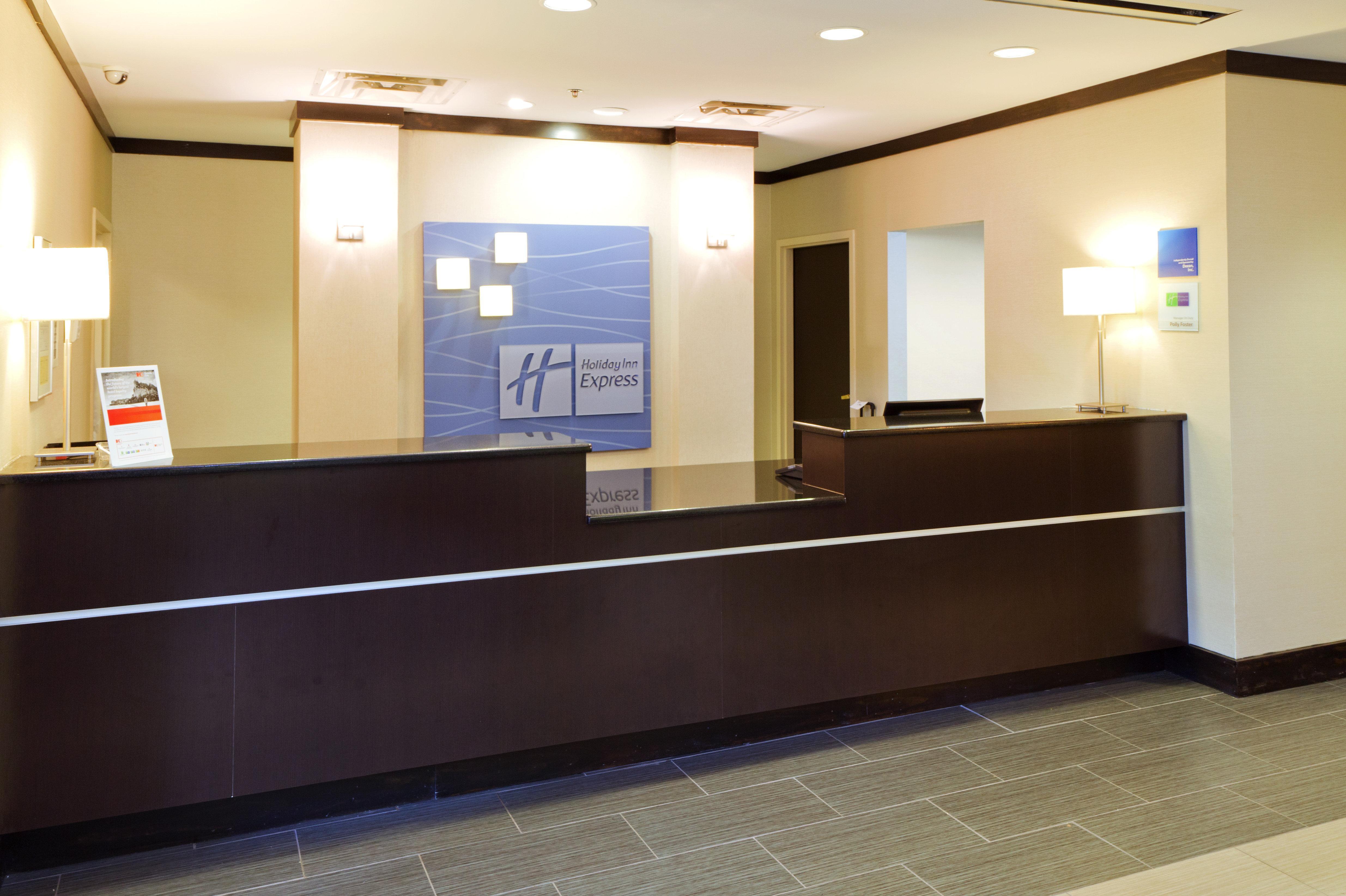 Holiday Inn Express & Suites Greenville-Downtown By Ihg Exterior photo