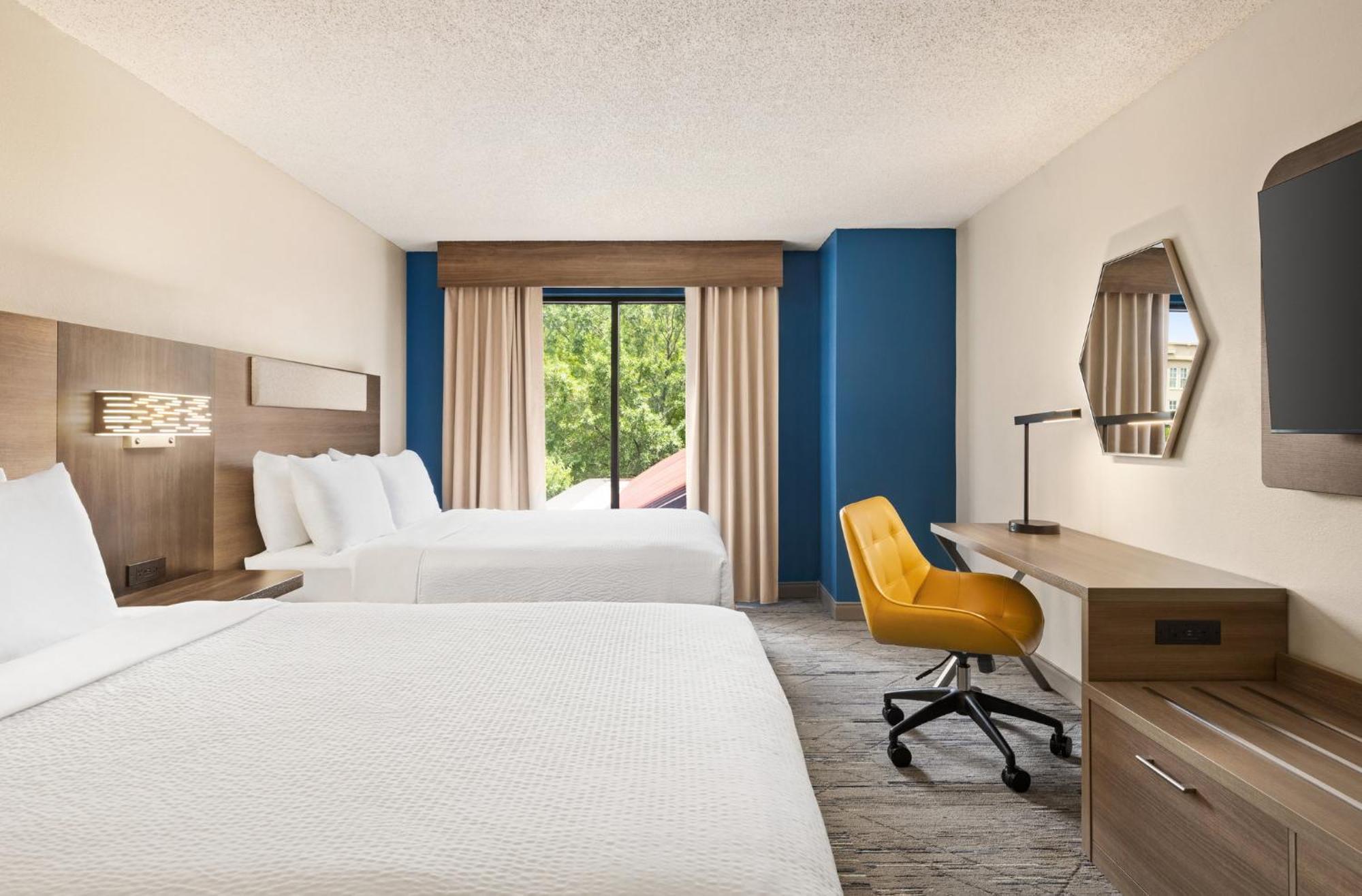 Holiday Inn Express & Suites Greenville-Downtown By Ihg Exterior photo